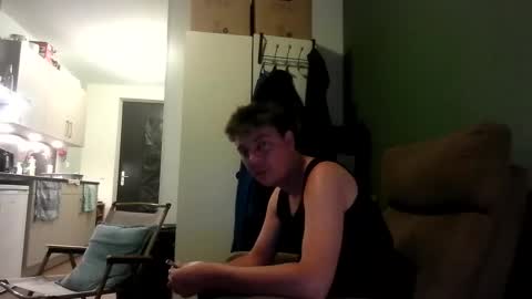 prieslucas068 online show from May 27, 2026, 2:30 am