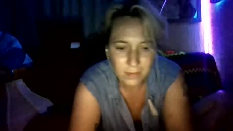 Snapshot of primal_darling chatting on July 7, 2026, 1:52 am primal_darling online show from July 7, 2026, 1:52 am