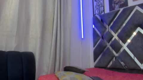 prince_arthur77 online show from January 4, 2025, 3:49 pm