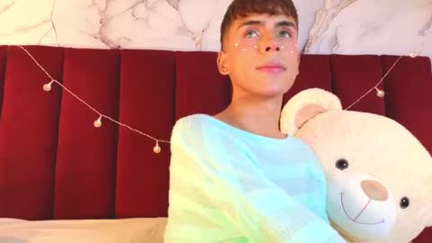 Snapshot of prince_poppy_ chatting on October 2, 2025, 8:49 pm PRINCEPOPPY online show from October 2, 2025, 8:49 pm