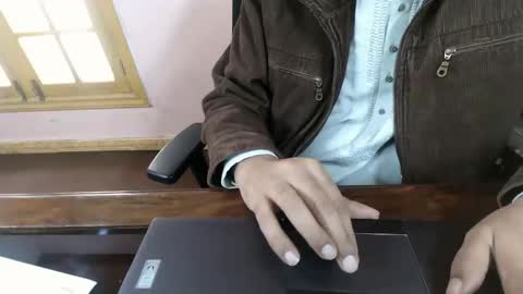 lover online show from February 17, 2025, 8:09 am