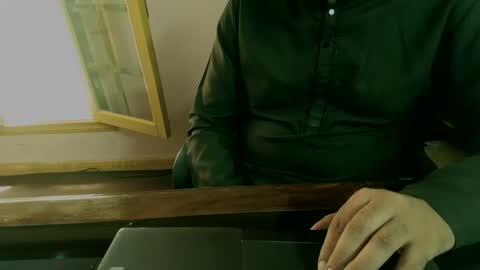 lover online show from September 18, 2025, 6:48 am
