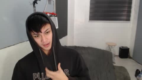 Snapshot of princeadrianx chatting on November 14, 2025, 8:35 am Prince Adrian online show from November 14, 2025, 8:35 am