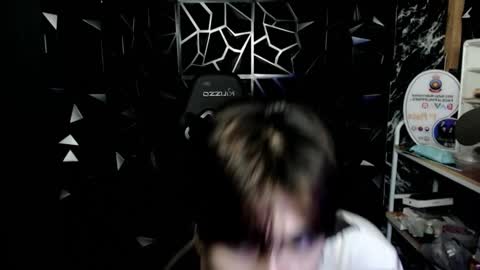 Snapshot of princecalix chatting on February 16, 2026, 4:25 pm princecalix online show from February 16, 2026, 4:25 pm