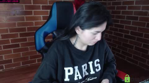 Snapshot of princesa_leia_zathur chatting on October 25, 2025, 11:40 am Leia online show from October 25, 2025, 11:40 am