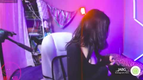 Snapshot of princesita_valija chatting on October 24, 2025, 1:24 am Beth online show from October 24, 2025, 1:24 am