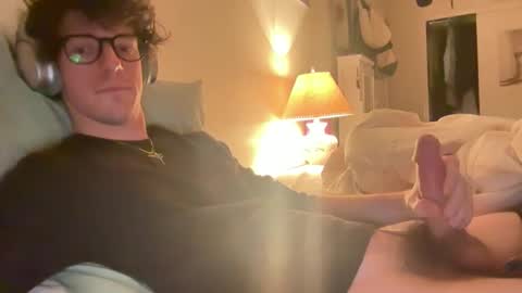 Peaches online show from November 21, 2025, 12:10 am