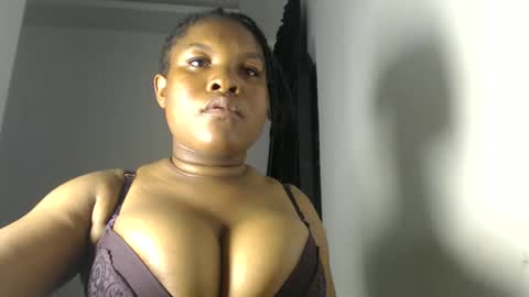 Karina online show from May 4, 2026, 7:54 pm