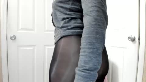 Snapshot of princess_kiara chatting on February 12, 2025, 9:54 pm kiara online show from February 12, 2025, 9:54 pm