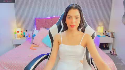 Snapshot of princess_skinny18 chatting on June 20, 2026, 9:17 pm princess_skinny18 online show from June 20, 2026, 9:17 pm