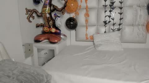 Snapshot of princess_tokyo_ chatting on October 27, 2025, 3:32 am princess_tokyo_ online show from October 27, 2025, 3:32 am