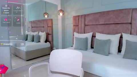 Paris  online show from November 14, 2025, 5:33 pm