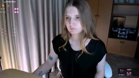 Snapshot of princessaalicc chatting on October 13, 2025, 3:01 pm princessaalicc online show from October 13, 2025, 3:01 pm