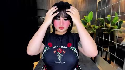 Snapshot of princesshugecummer chatting on February 18, 2025, 2:49 pm Astrid Ley online show from February 18, 2025, 2:49 pm