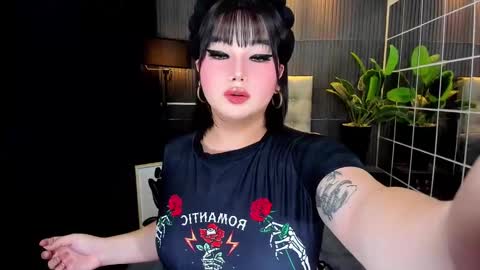 Snapshot of princesshugecummer chatting on March 7, 2025, 5:17 pm Astrid Ley online show from March 7, 2025, 5:17 pm