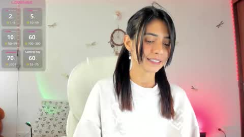 princessluna_14 online show from October 11, 2025, 8:29 pm