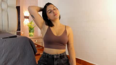 Lu online show from April 30, 2026, 7:42 pm