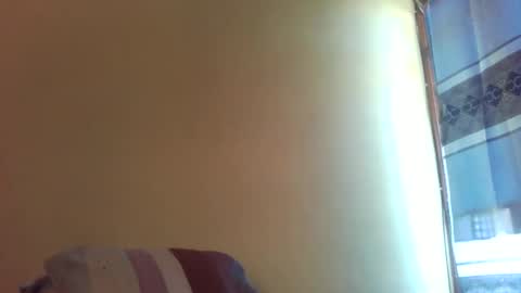 Snapshot of princessmiles2 chatting on October 26, 2025, 10:43 am phelly online show from October 26, 2025, 10:43 am