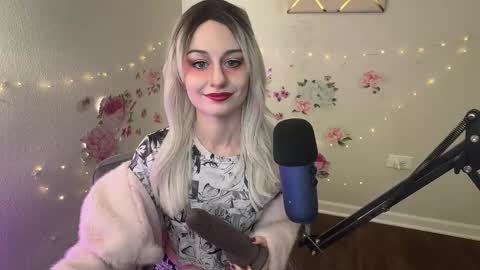 Snapshot of princessstarrxxx chatting on March 27, 2026, 8:30 pm Starr online show from March 27, 2026, 8:30 pm