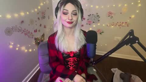 Snapshot of princessstarrxxx chatting on May 4, 2026, 9:11 pm Starr online show from May 4, 2026, 9:11 pm