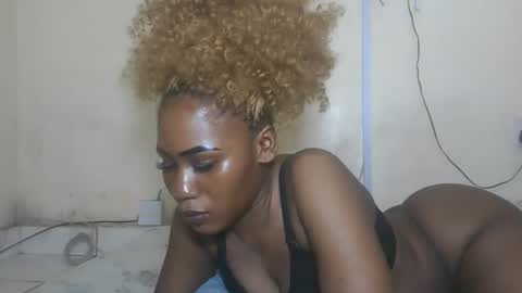 Snapshot of princesssweetass2 chatting on November 1, 2025, 5:37 pm FENNY online show from November 1, 2025, 5:37 pm