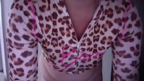 Snapshot of princesstwerkk chatting on April 1, 2026, 2:03 pm Princess Twerkk online show from April 1, 2026, 2:03 pm