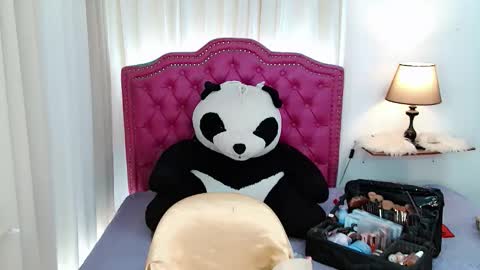 princessyanzy1 online show from April 25, 2026, 10:29 pm