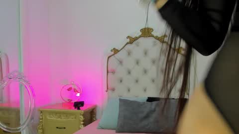 Marcela online show from February 23, 2025, 7:17 pm