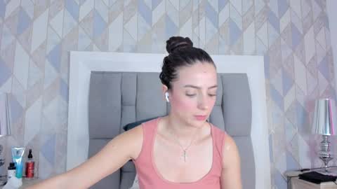 Marcela online show from January 5, 2026, 6:44 pm