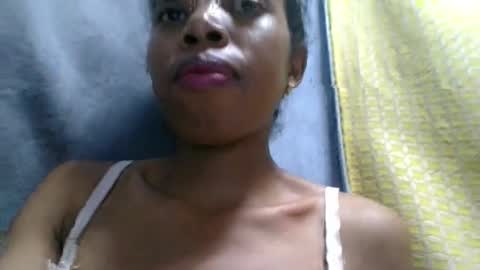 prisca880319 online show from April 16, 2026, 4:02 am