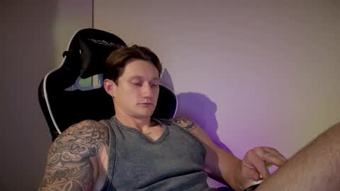 Oliver online show from November 11, 2025, 1:38 am