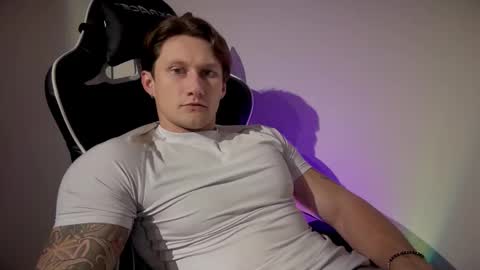 Oliver online show from November 12, 2025, 12:33 am