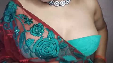 priyu_ online show from November 21, 2025, 2:38 pm