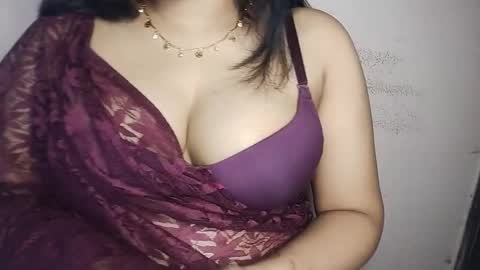 priyu_ online show from December 16, 2025, 2:22 pm