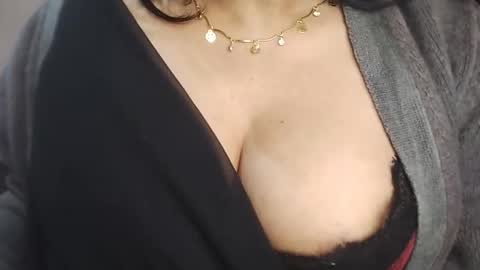 priyu_ online show from January 16, 2026, 2:10 pm