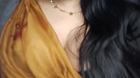 priyu_ online show from January 17, 2026, 2:27 am