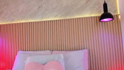 Profana Red online show from March 17, 2026, 1:36 pm