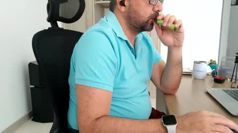 Professional manBD online show from September 18, 2025, 3:47 pm