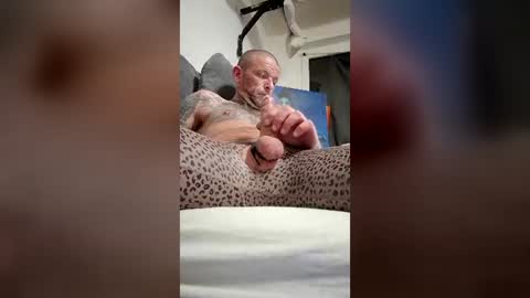 profet16 online show from July 29, 2026, 1:04 am