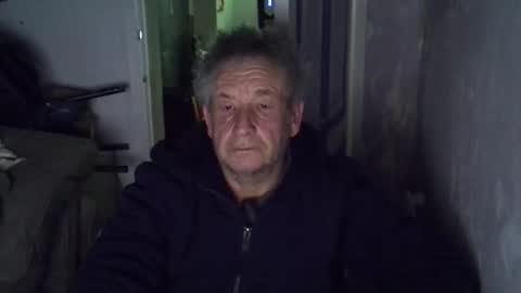 projectorepson online show from December 18, 2025, 9:32 pm