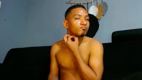 Snapshot of prometo23cm chatting on January 7, 2025, 12:09 pm Grande y Gruesa online show from January 7, 2025, 12:09 pm