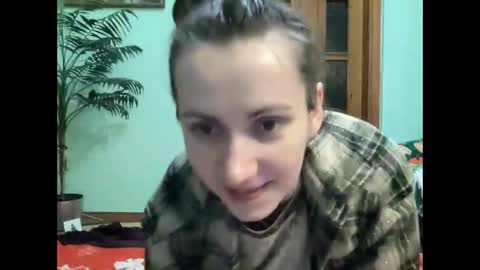 Snapshot of proud_sweet_21 chatting on June 5, 2026, 11:32 pm proud sweet 21 online show from June 5, 2026, 11:32 pm