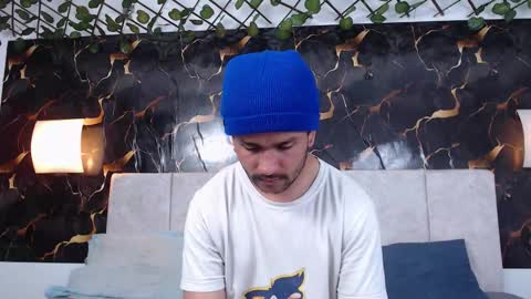 Adris  Juan online show from February 23, 2026, 3:04 am