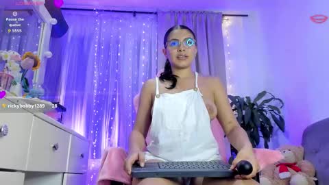 Snapshot of prvncessa_10 chatting on November 1, 2025, 5:20 am INDEPENDENT MODEL online show from November 1, 2025, 5:20 am