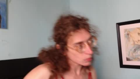 prxscillia_tx online show from May 9, 2026, 4:23 pm