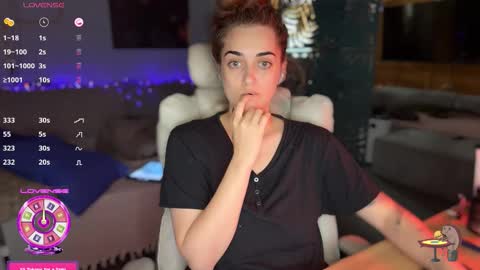 Queen of Pain online show from September 23, 2025, 3:48 pm