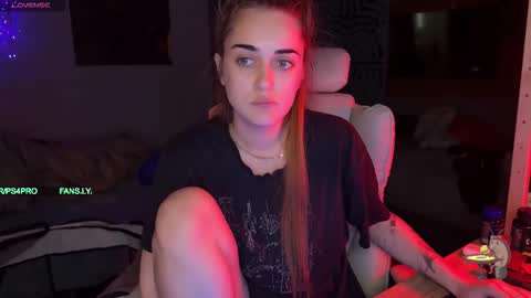 Queen of Pain online show from October 19, 2025, 11:27 pm