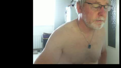 ptitrouquin online show from October 31, 2025, 8:37 am