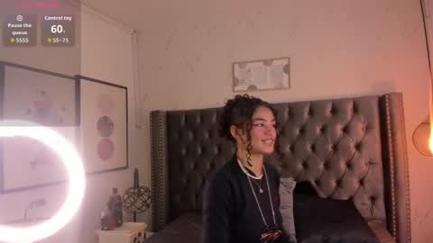 Snapshot of puffy_hearth chatting on October 16, 2025, 4:08 pm Puffy  online show from October 16, 2025, 4:08 pm