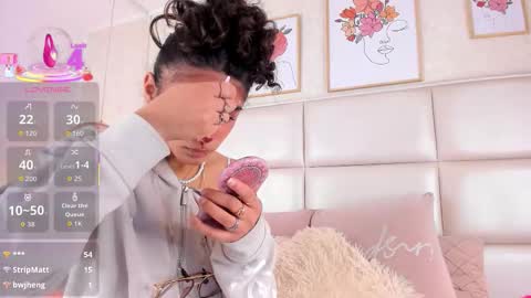 Snapshot of puffy_hearth chatting on October 30, 2025, 7:25 pm Puffy  online show from October 30, 2025, 7:25 pm